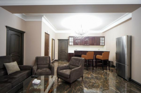 2-BDR apartment in the of the City